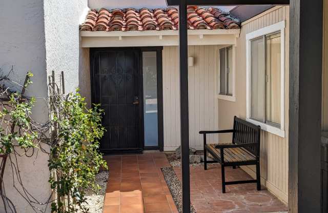 1331 S Desert Meadows Cir