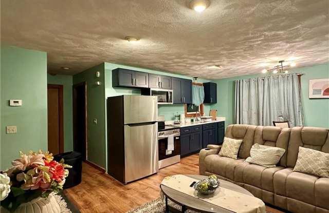 Photo of 44 Beatrice Avenue unit: 2