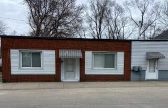 812 Coolidge Highway