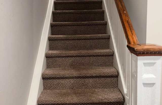 5 Maplewood Road unit: 2W