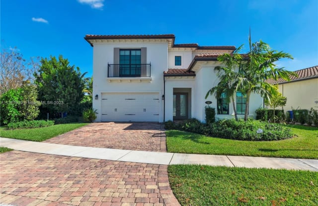 917 SW 113th Way - 917 Southwest 113th Way, Pembroke Pines, FL 33025