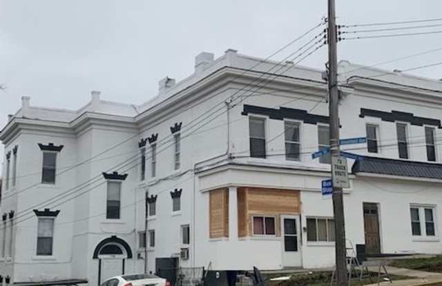 796 Hazelwood Avenue