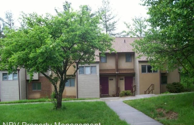 355 Shenandoah Circle - 355 Shenandoah Circle, Blacksburg, VA 24060