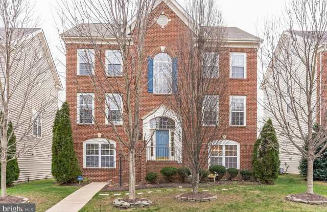 12582 STONE LINED Circle
