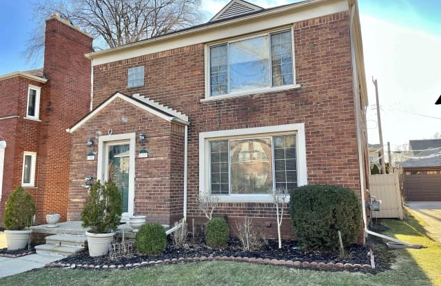 1351 Somerset - 1351 Somerset Avenue, Grosse Pointe Park, MI 48230