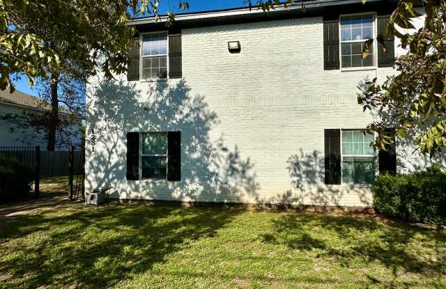 Spacious 4/2 Walking Distance to Baylor Campus  Minutes from Downtown!
