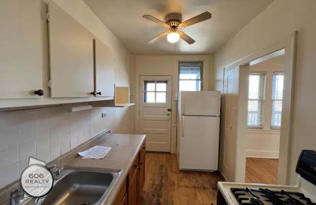 154 Des Plaines Ave.