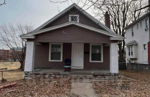 529 Everett Ave