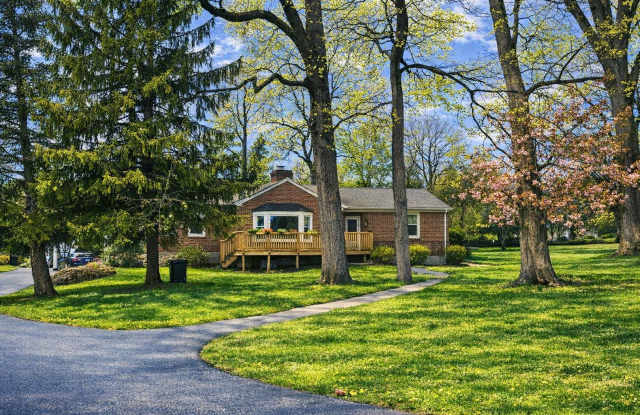 Spacious 4BR Rancher w/ Separate Basement space & Accessible Features – Sudbrook Park