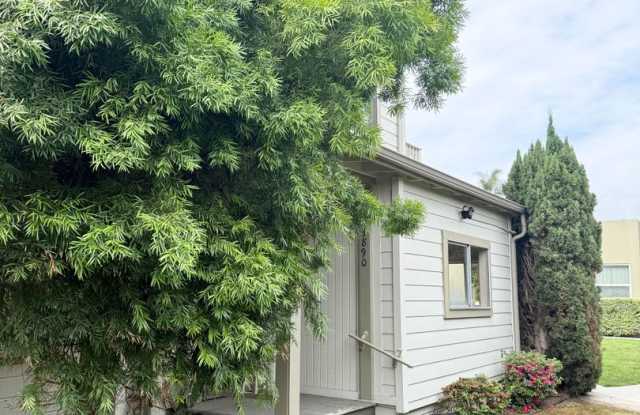 3850-3892 Eagle St.