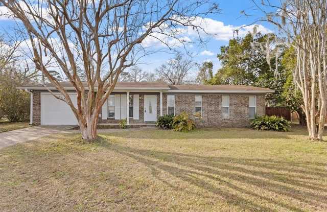 2412 Dundee Drive - 2412 Dundee Drive, Tallahassee, FL 32308