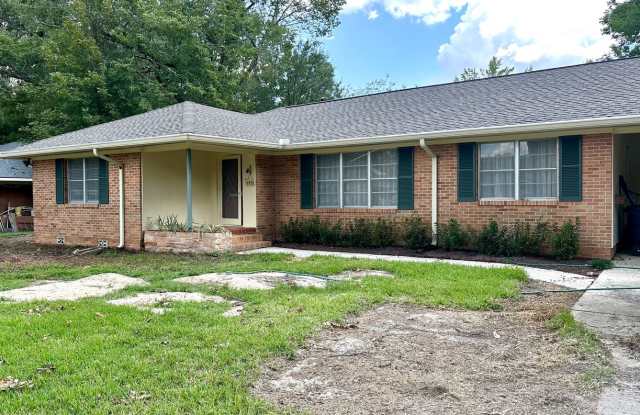Charming 3-Bedroom, 2-Bathroom, 2,200 Sq. Ft. Home in Broadmoor Subdivision