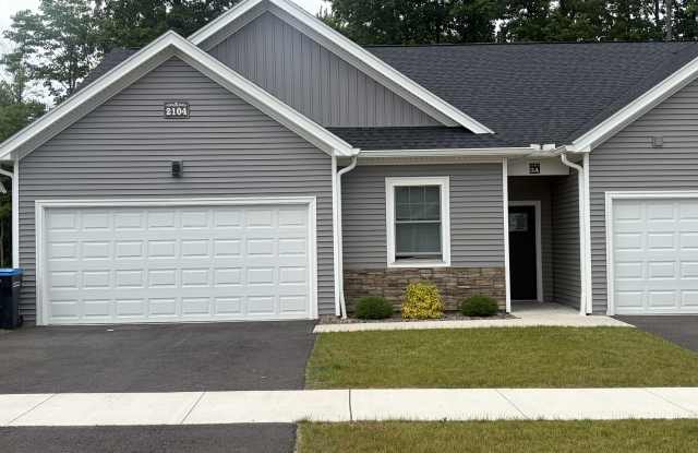 2104 Community Ln