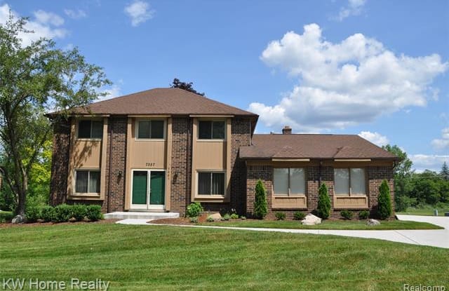 7357 OAK TREE Drive - 7357 Oak Tree Dr, Oakland County, MI 48322