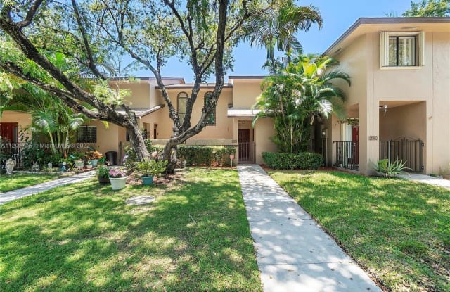 2352 NW 39th Ave - 2352 Northwest 39th Avenue, Coconut Creek, FL 33066