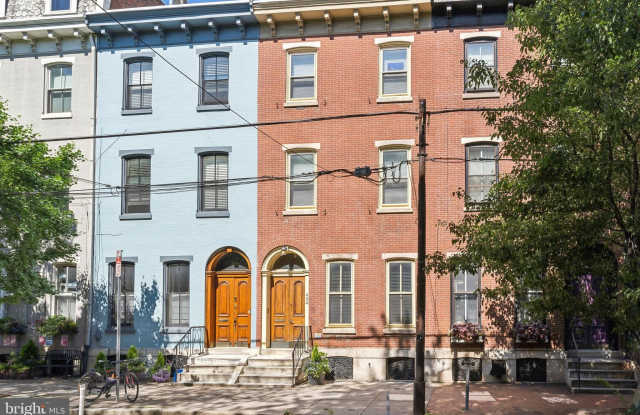 404 S 22ND Street unit: 2R