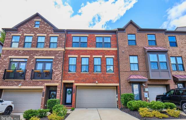 3060 WILD BLUE INDIGO COURT