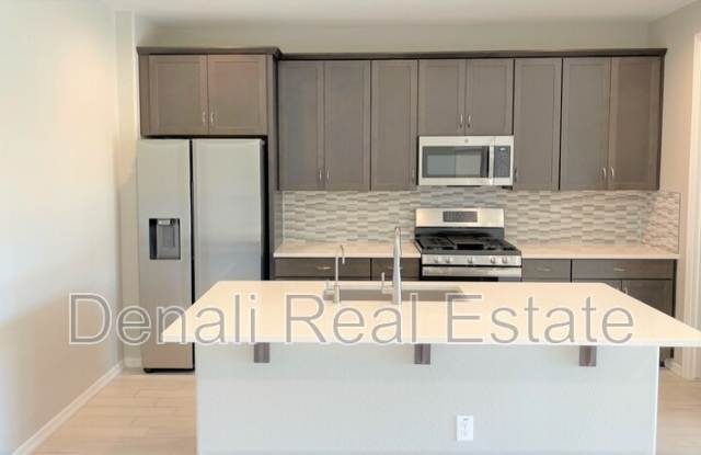 13335 W Red Range Way