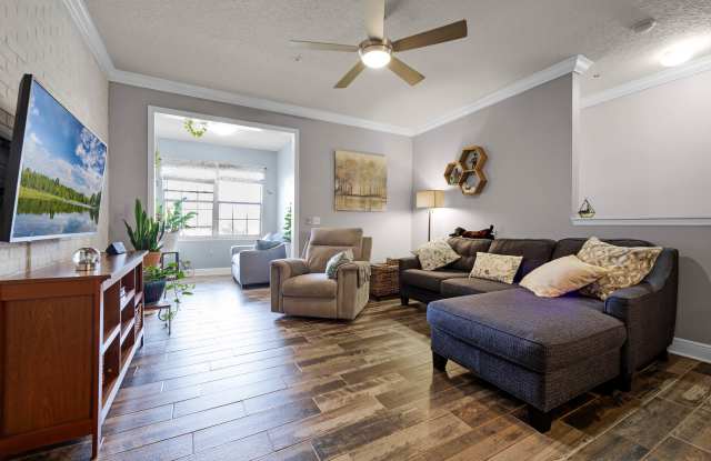Photo of 430 Southern Pecan CircleUnit 207