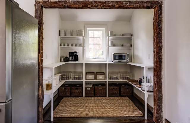 740 Little City Road