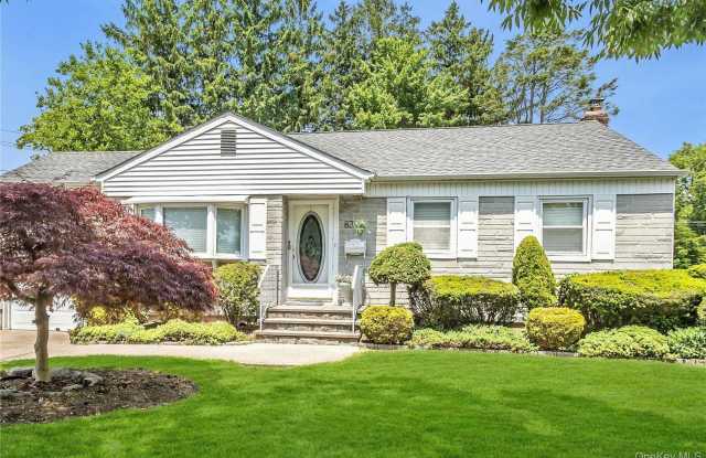 83 Knickerbocker Road