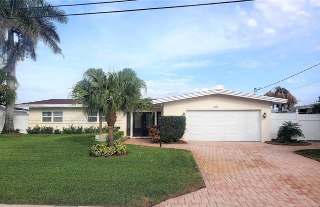 3400 COQUINA KEY DRIVE SE - 3400 Coquina Key Drive Southeast, St. Petersburg, FL 33705