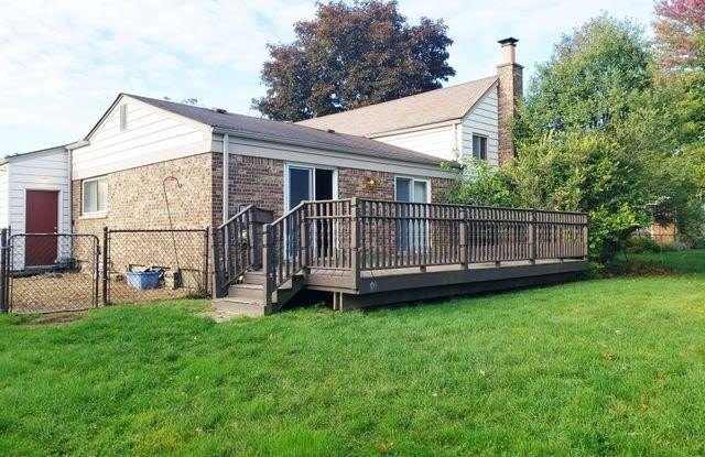 1379 PEACHTREE Drive