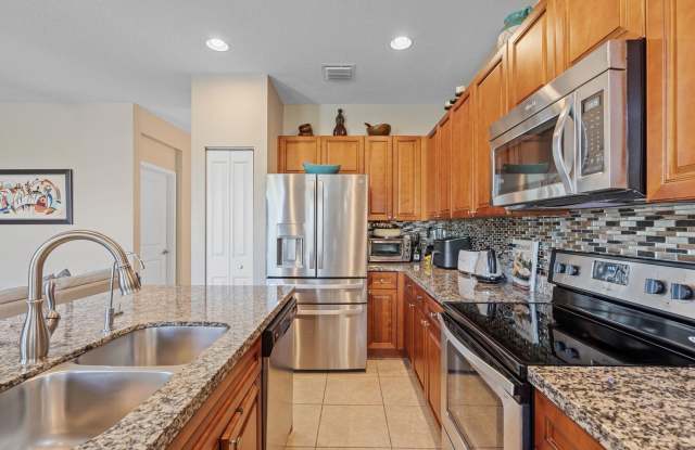 5715 NW 47th Avenue, Tamarac, FL 33319