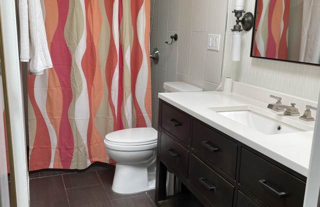 1021 Ridgewood Drive