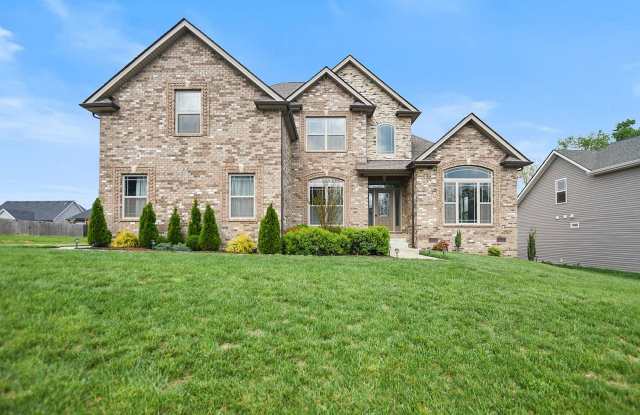 Pet Friendly Three Bedroom with Bonus!