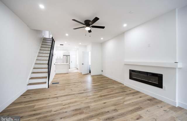 3712 MANAYUNK Avenue