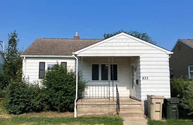 833 S Albert Ave