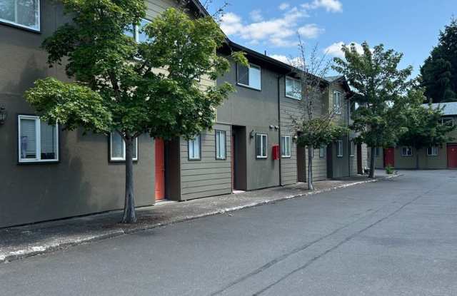 Photo of (749) Jackson Square - 2 Bedroom / 1.5 Bathroom Townhome – Albany