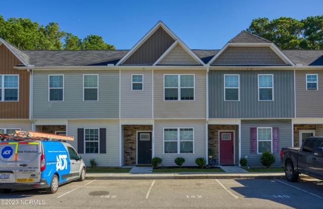 Photo of 142 Beacon Woods Drive