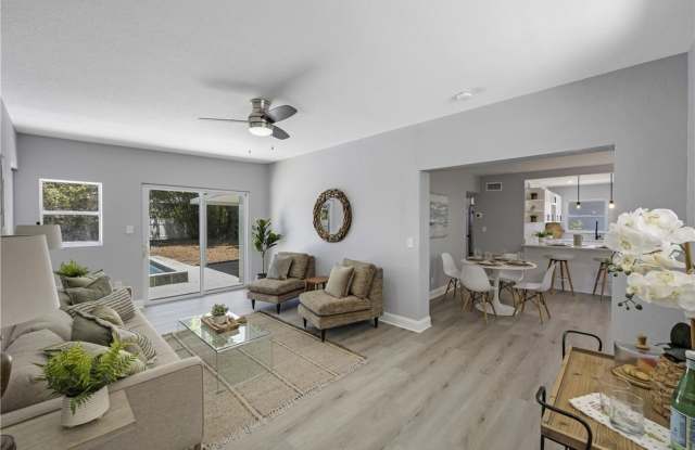 3/2 pool home in St Pete