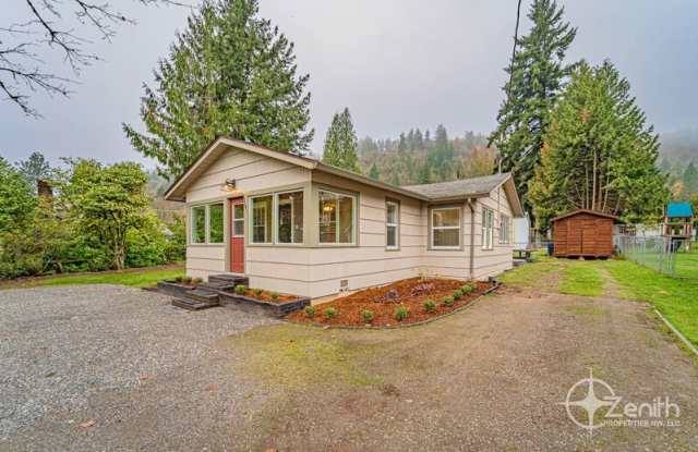 Photo of 2541 SW 6th Ave