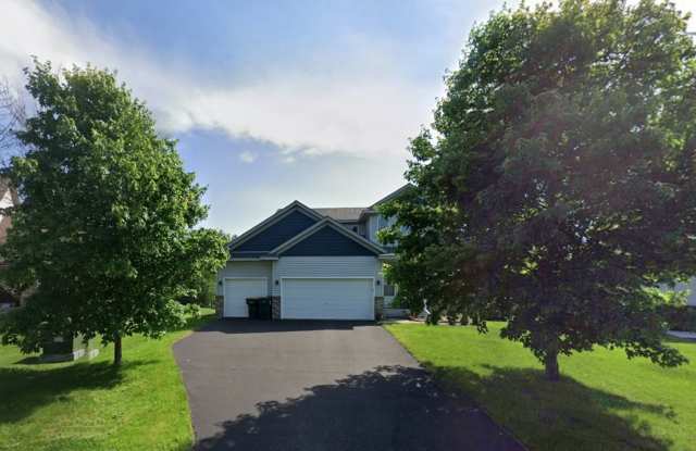 Elegant and Spacious 4BR House for rent in Blaine