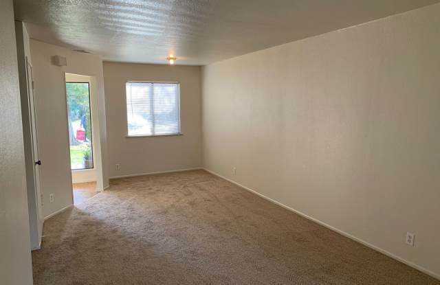 1 Bedroom Condo in North Davis-$300 OFF FIRST MONTH'S RENT