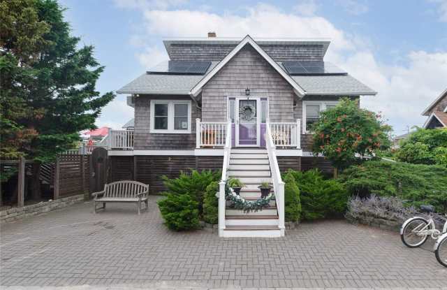 653 Ocean Breeze