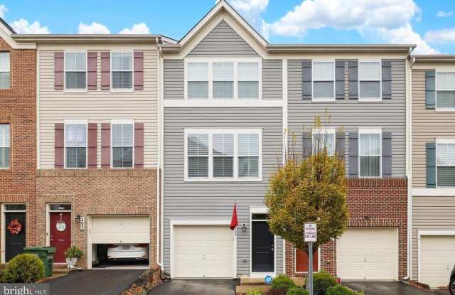 Photo of 205 WOODSTREAM Circle unit: 2984