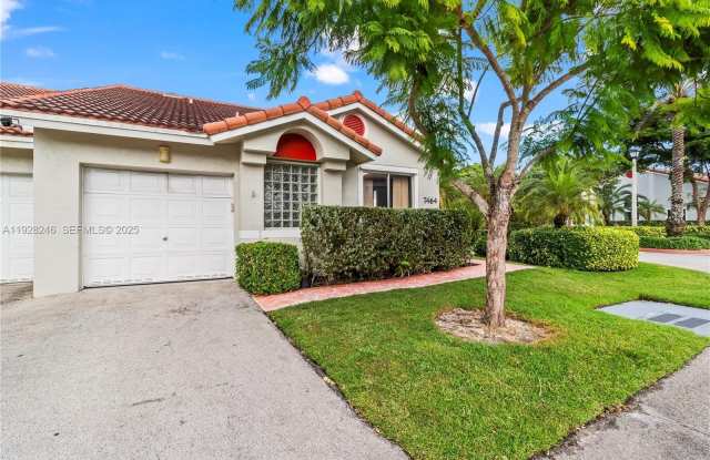 7464 S Pinewalk Dr S