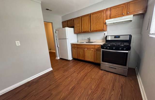 Photo of Cute 3 Bedroom 1 Bathroom