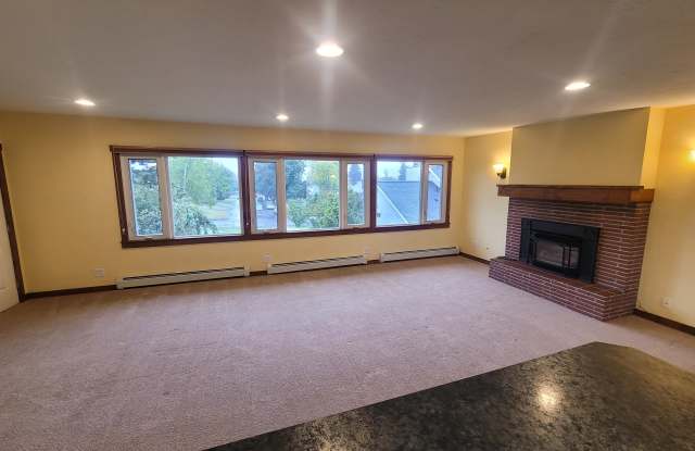 348 W Colorado St