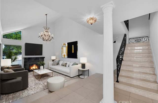 10211 Clematis Court