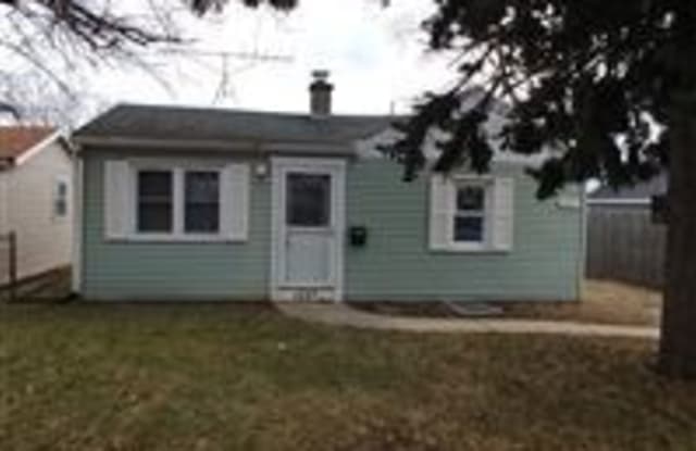 1227 Ohio St - 1227 Ohio Street, Racine, WI 53405