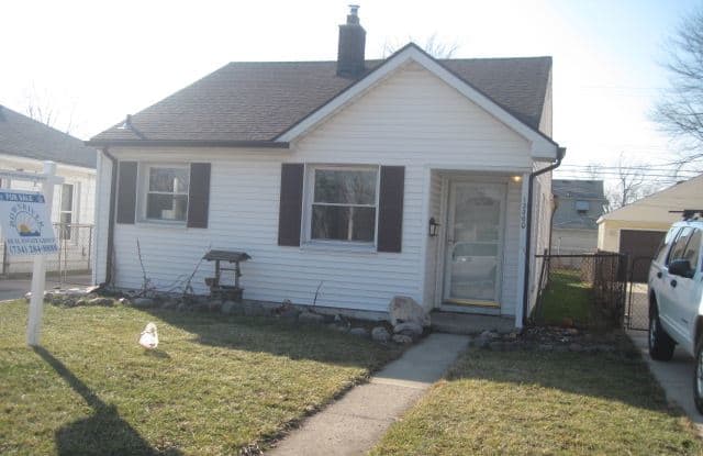 13360 Helen St - 13360 Helen Street, Southgate, MI 48195