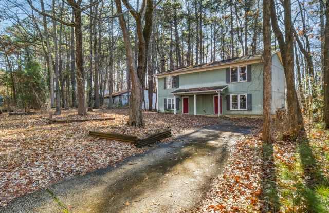 2be /1.5ba Duplex Near Downtown Cary