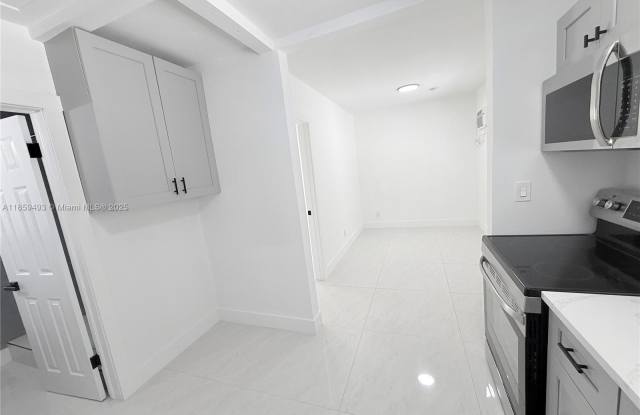 254 E Dania Beach Blvd