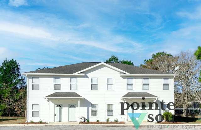 Photo of 114 S Elm St