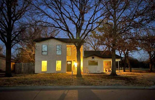207 NW 74th St